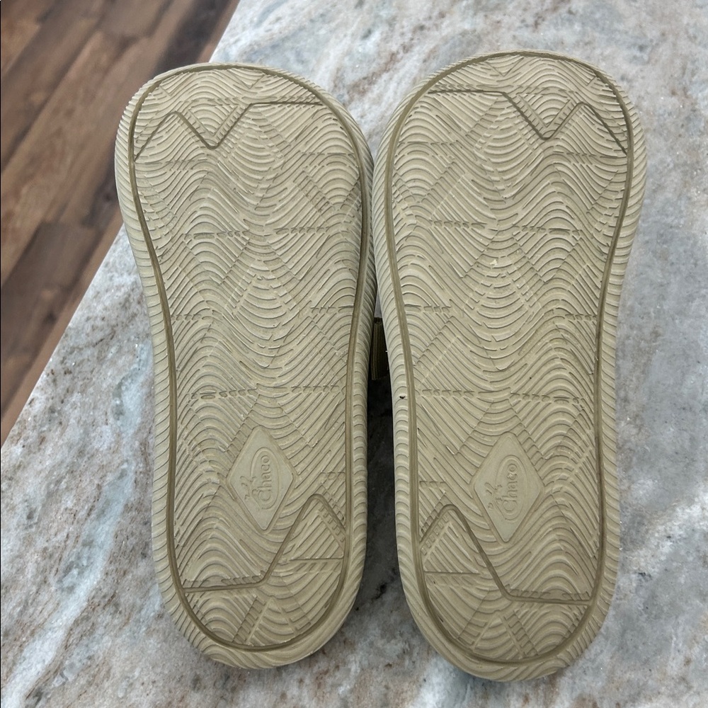 Chacos Chillos Womens Sandals Beige Slides Slip On Outdoors Size 10 - Picture 8 of 13